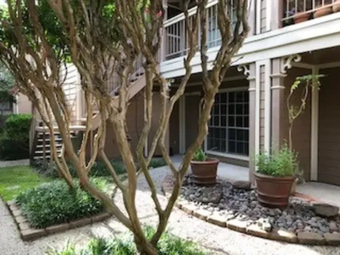 1860 White Oak Drive 207 Houston TX 77009