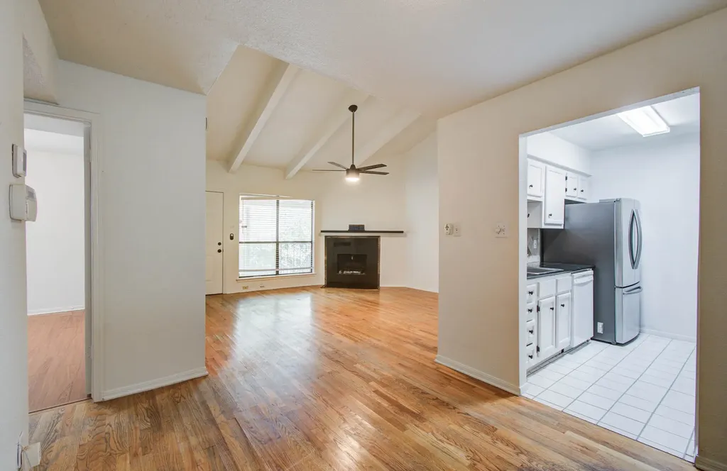 5711 Sugar Hill Drive 108 Houston TX 77057
