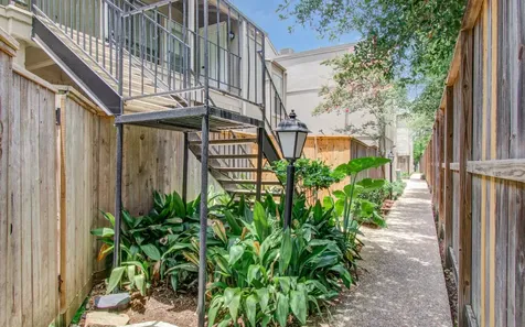 5711 Sugar Hill Drive 108 Houston TX 77057