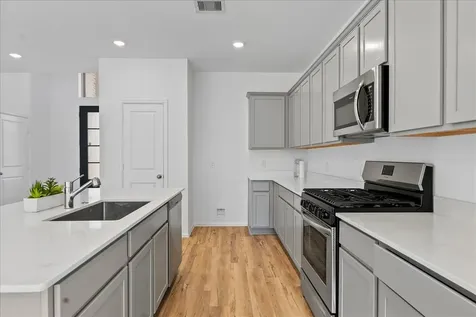 15542 Blue Lake Drive Mont Belvieu TX 77523