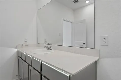 15542 Blue Lake Drive Mont Belvieu TX 77523