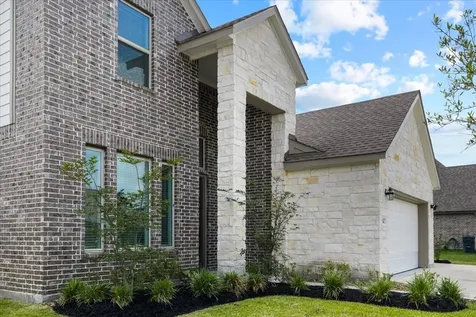 15542 Blue Lake Drive Mont Belvieu TX 77523