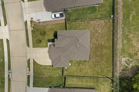 15542 Blue Lake Drive Mont Belvieu TX 77523