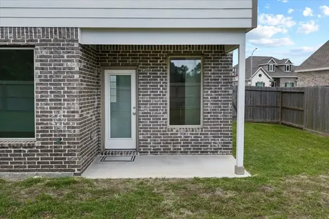 15542 Blue Lake Drive Mont Belvieu TX 77523