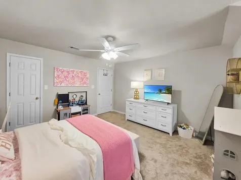 215 W Pineshadows Drive Sour Lake TX 77659
