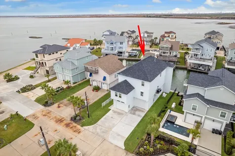430 Amanda Circle Tiki Island TX 77554