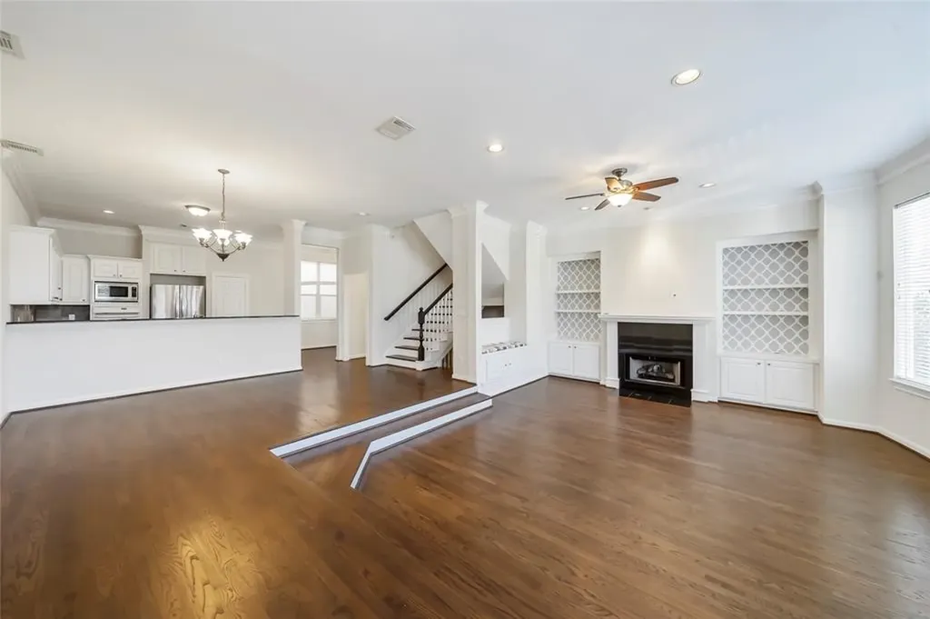 1517 Roy Street Houston TX 77007