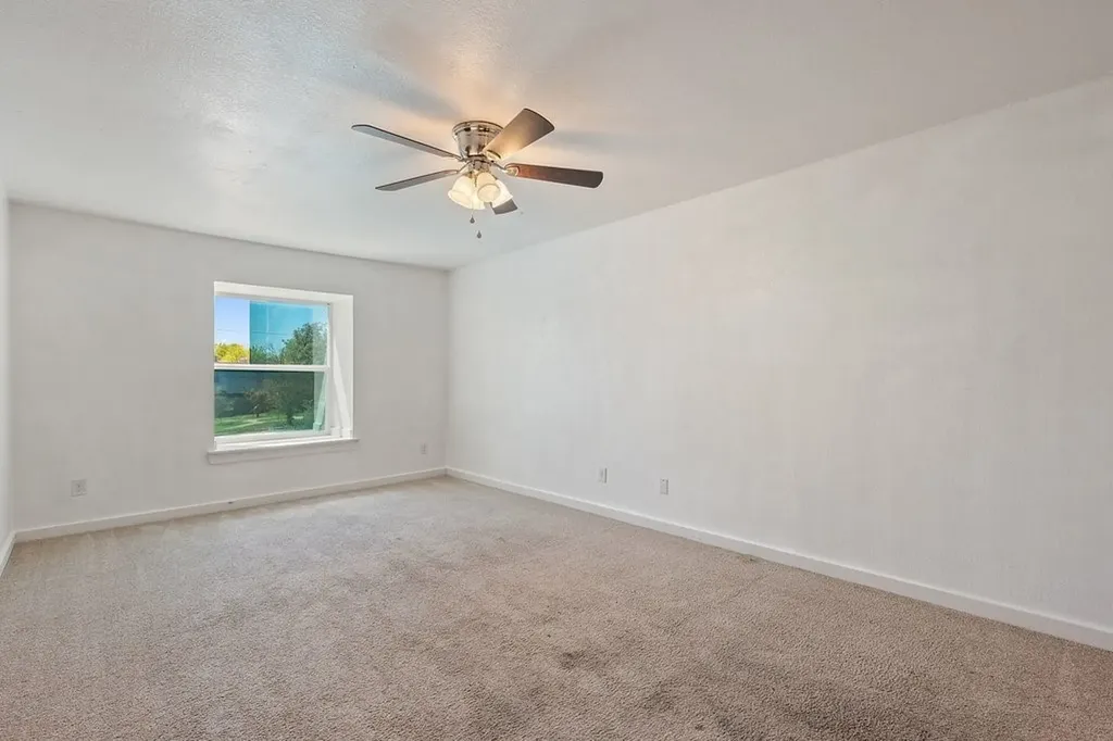 300 E Croslin Street 106 Austin TX 78752