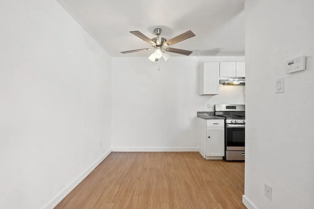 300 E Croslin Street 106 Austin TX 78752