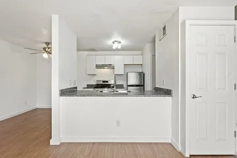 300 E Croslin Street 106 Austin TX 78752