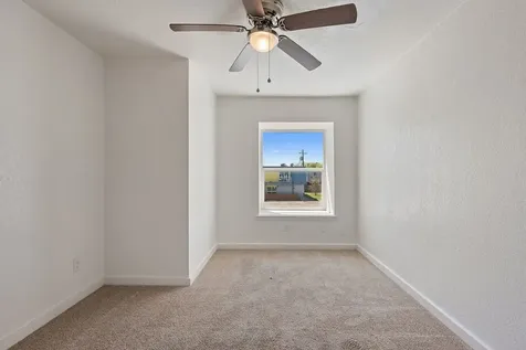300 E Croslin Street 106 Austin TX 78752