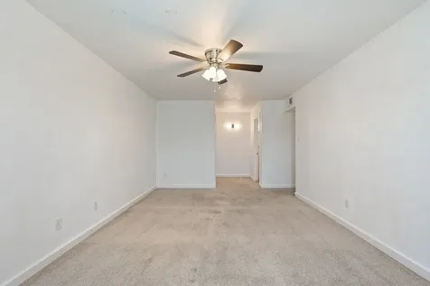 300 E Croslin Street 106 Austin TX 78752