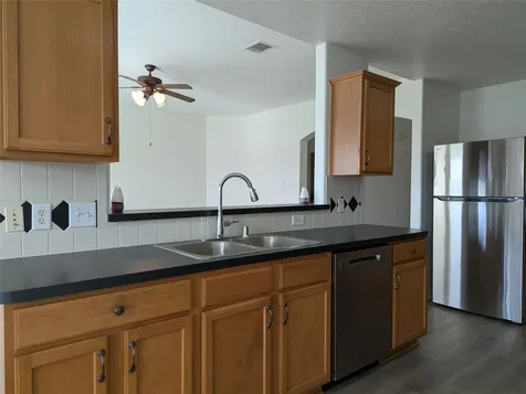 5618 Savannah Woods Lane Rosharon TX 77583