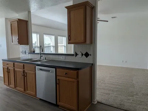 5618 Savannah Woods Lane Rosharon TX 77583