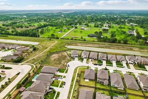 13525 Seneca Lake Drive Texas City TX 77568