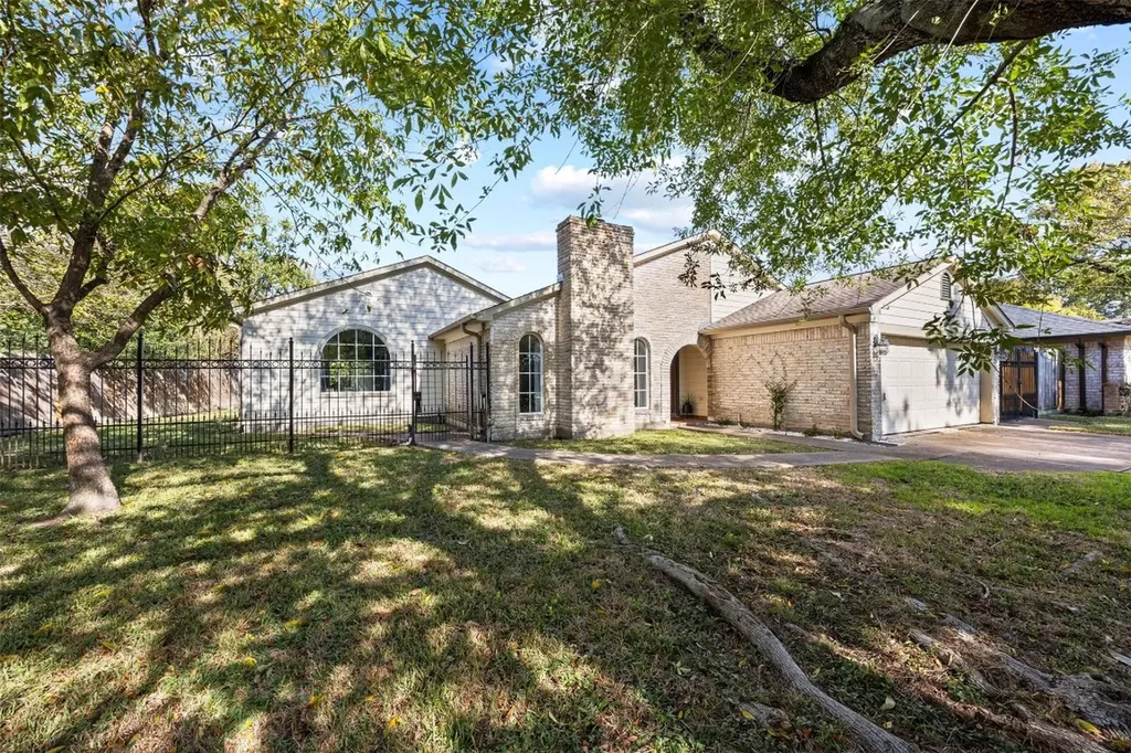 6830 Deer Ridge Lane Houston TX 77086-2110