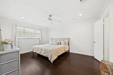 6830 Deer Ridge Lane Houston TX 77086-2110