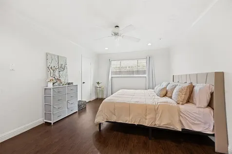 6830 Deer Ridge Lane Houston TX 77086-2110