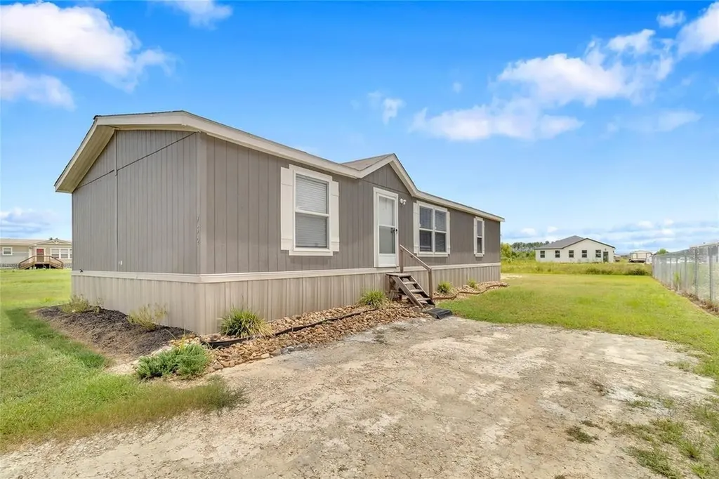 752 Road 5820 Cleveland TX 77327