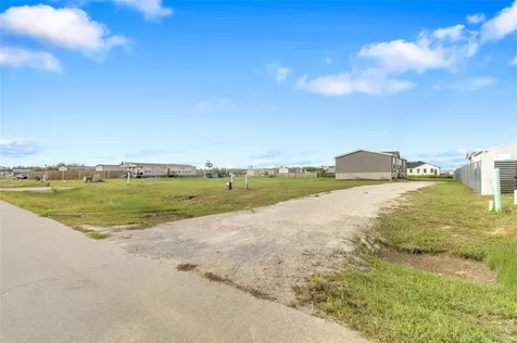 752 Road 5820 Cleveland TX 77327