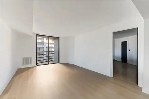 3525 Sage Road 1213 Houston TX 77056