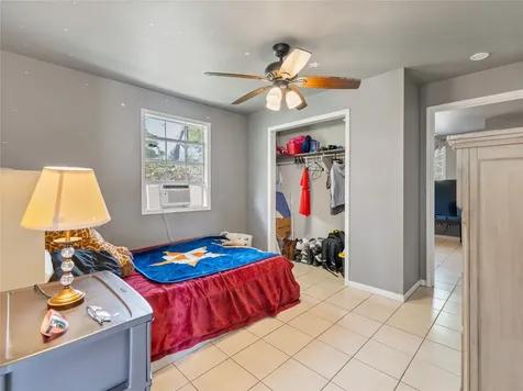 496 James Street Clute TX 77531