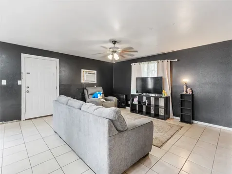 496 James Street Clute TX 77531