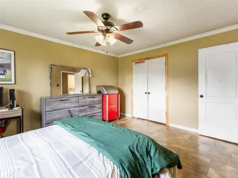 496 James Street Clute TX 77531