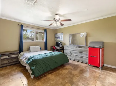 496 James Street Clute TX 77531