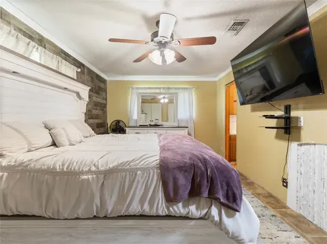 496 James Street Clute TX 77531