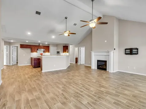 6827 Davy Crockett Drive Manvel TX 77578