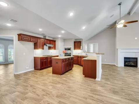 6827 Davy Crockett Drive Manvel TX 77578