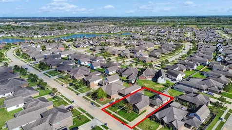 6827 Davy Crockett Drive Manvel TX 77578