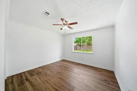 12330 Tambourine Drive Houston TX 77477
