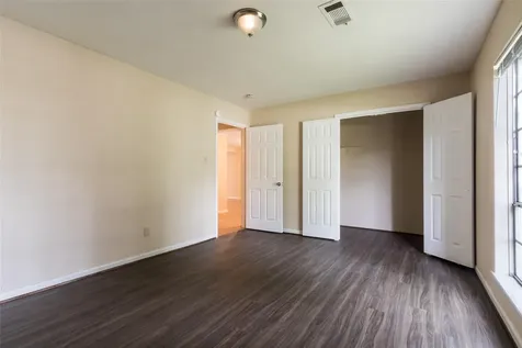 3823 Heatherbrook Drive Houston TX 77045