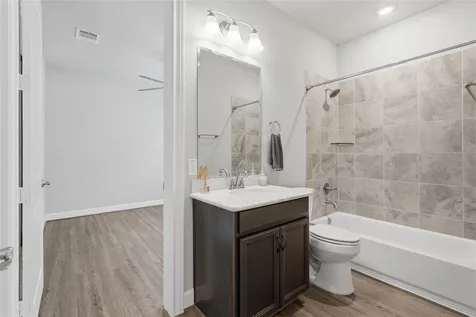 5757 Lakeside Villas Court Conroe TX 77304