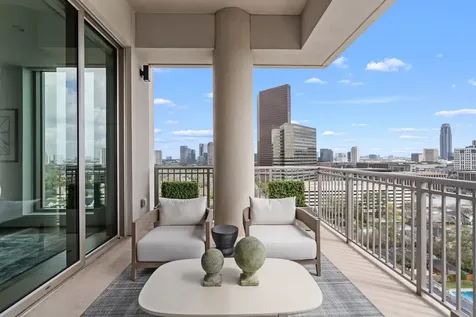 5656 San Felipe Street 1401 Houston TX 77056