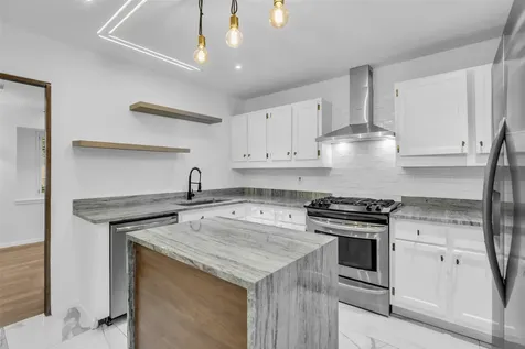 41 Hickory Oak Drive The Woodlands TX 77381