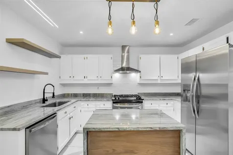 41 Hickory Oak Drive The Woodlands TX 77381
