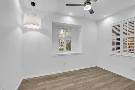 41 Hickory Oak Drive The Woodlands TX 77381