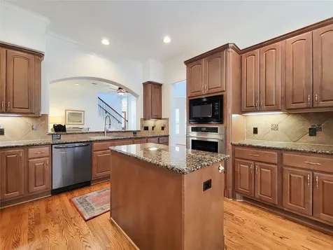 3002 Royal Oaks Crest Houston TX 77082