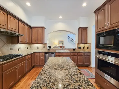 3002 Royal Oaks Crest Houston TX 77082