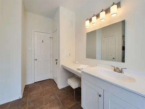 3002 Royal Oaks Crest Houston TX 77082