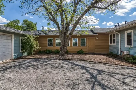 1524 Highway 159 W Bellville TX 77418