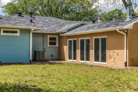 1524 Highway 159 W Bellville TX 77418