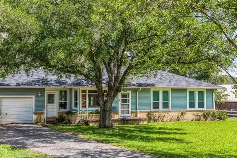 1524 Highway 159 W Bellville TX 77418