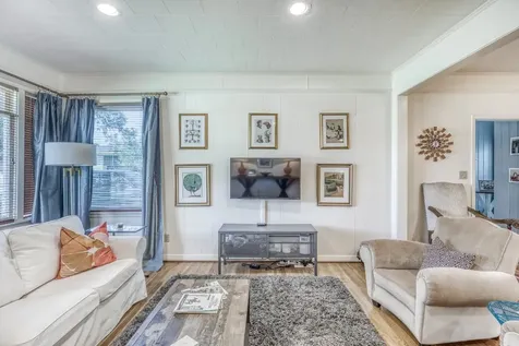 1524 Highway 159 W Bellville TX 77418