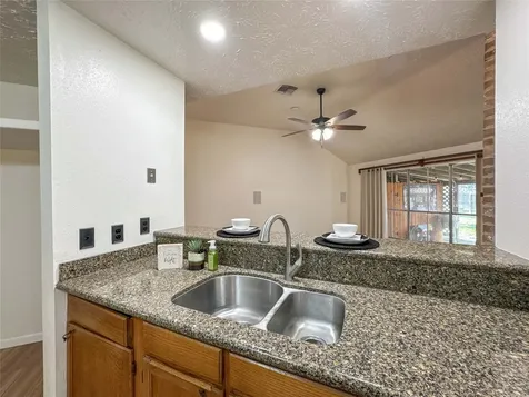 4330 Glen Avon Drive Pasadena TX 77505