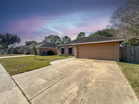 4330 Glen Avon Drive Pasadena TX 77505