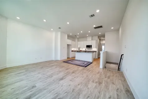 5324 Rue Street Houston TX 77033